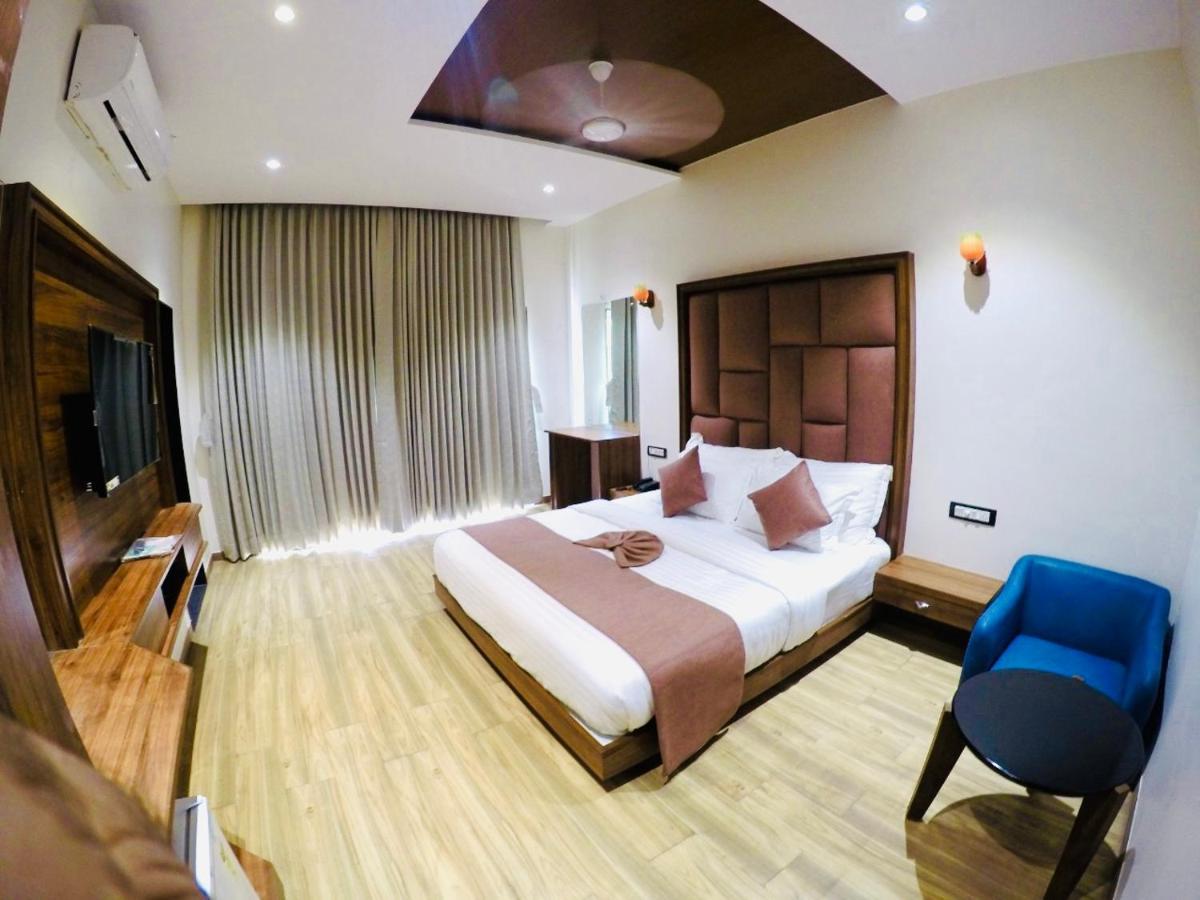 Krishna Riverside Resort Vasad Экстерьер фото