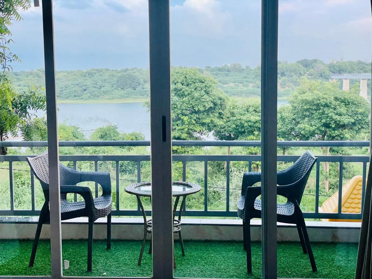 Krishna Riverside Resort Vasad Экстерьер фото
