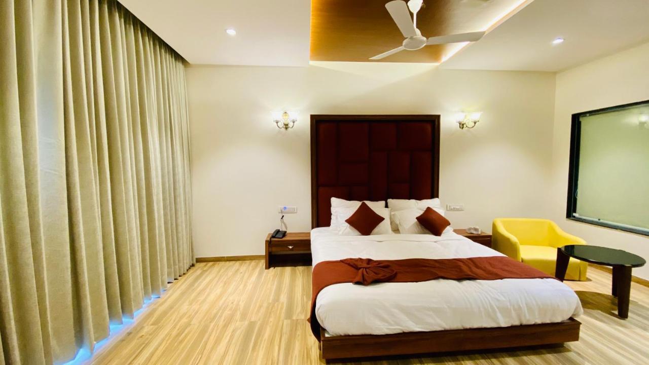 Krishna Riverside Resort Vasad Экстерьер фото