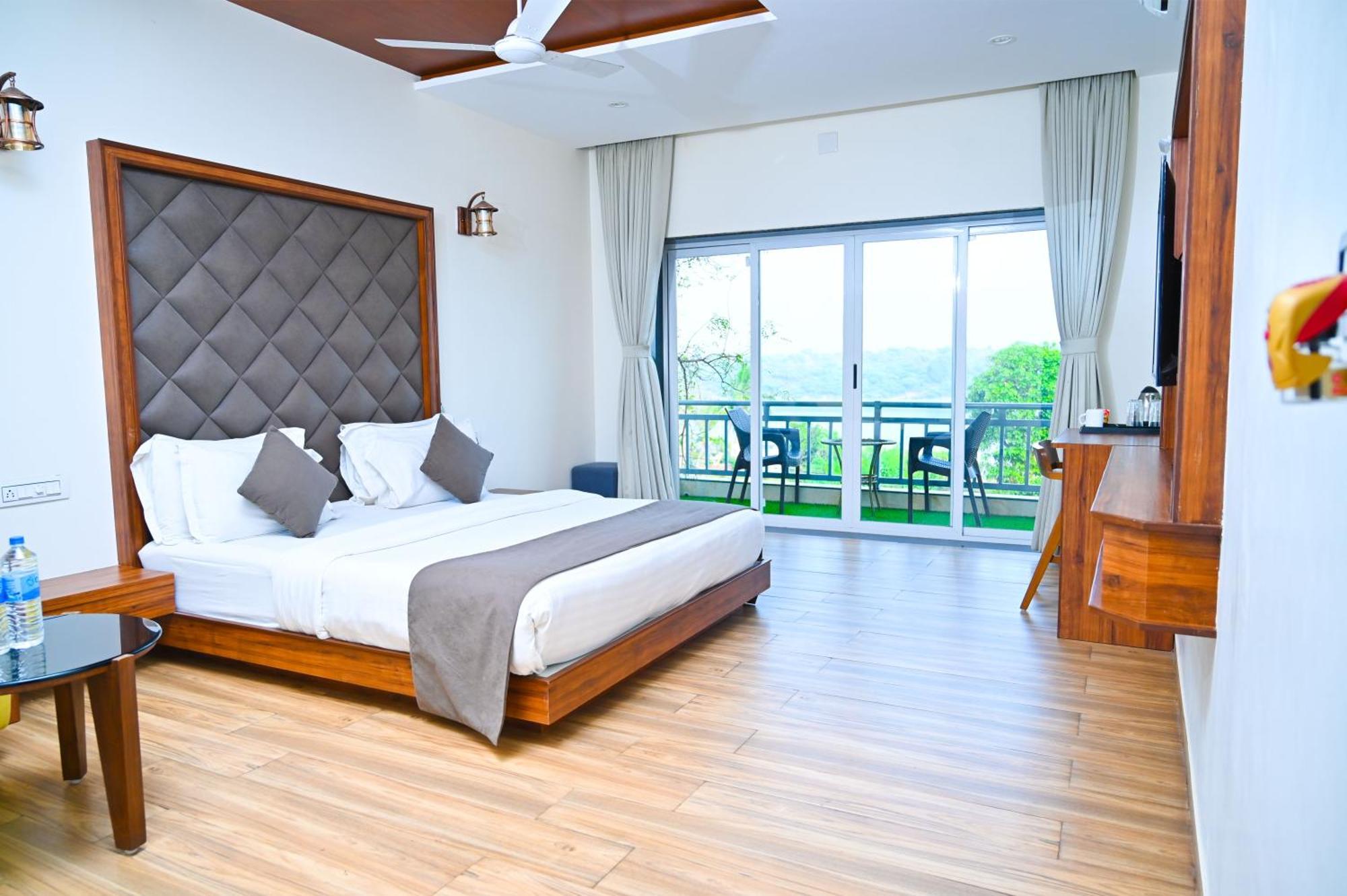 Krishna Riverside Resort Vasad Экстерьер фото