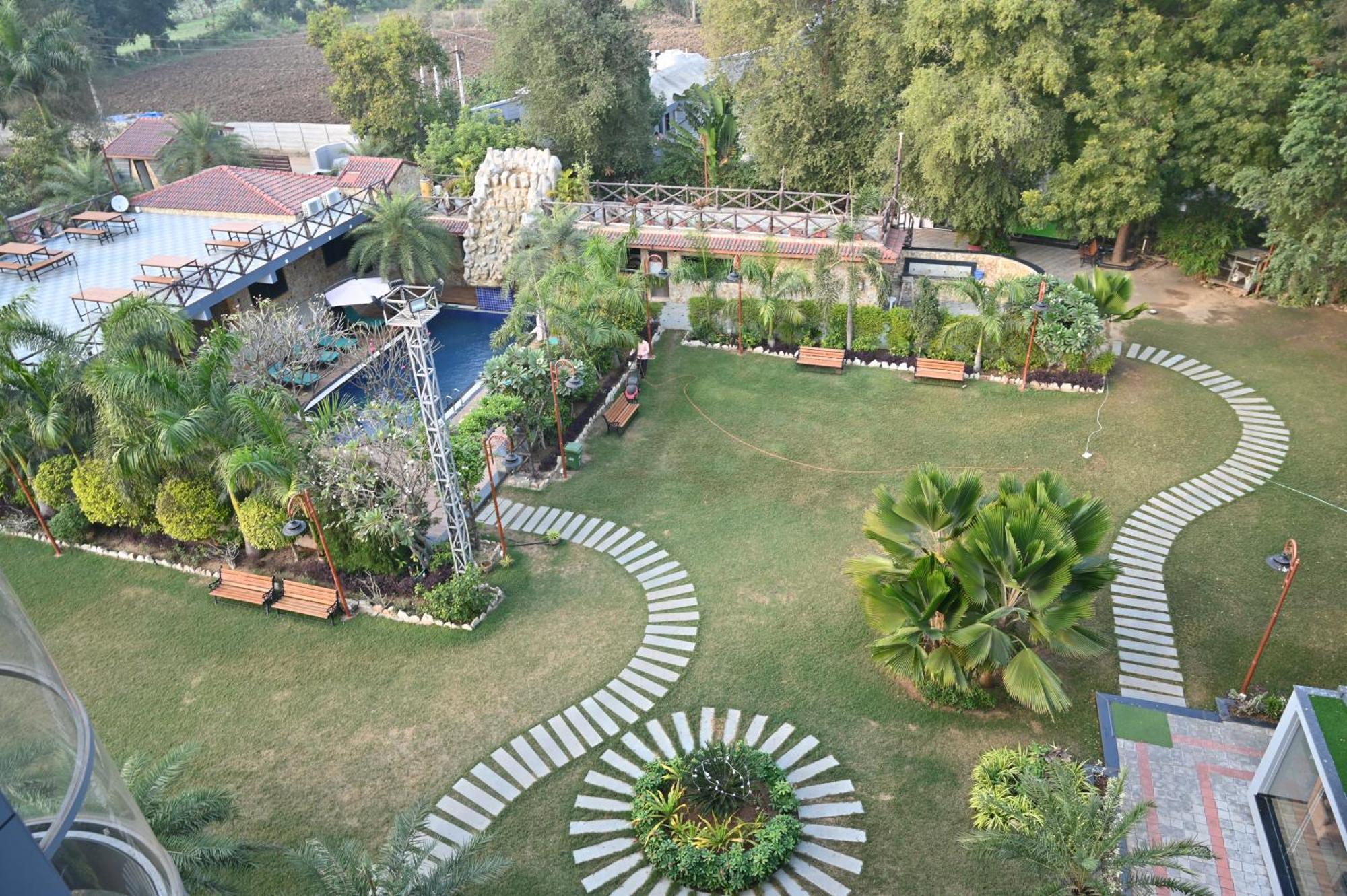 Krishna Riverside Resort Vasad Экстерьер фото