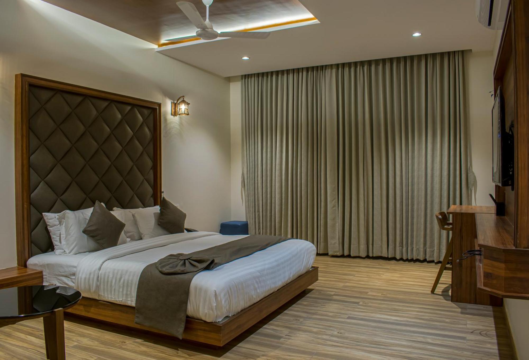 Krishna Riverside Resort Vasad Экстерьер фото