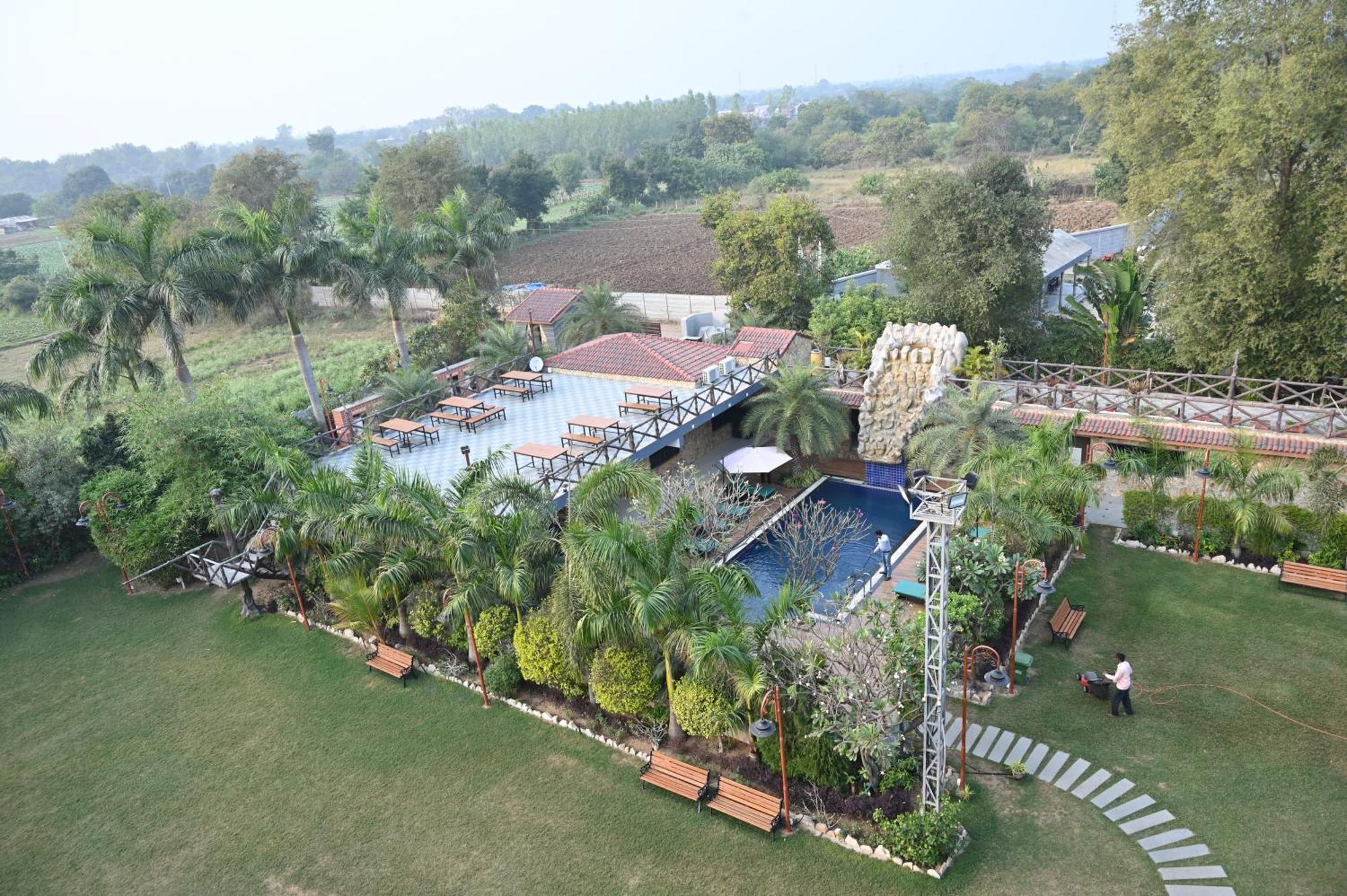 Krishna Riverside Resort Vasad Экстерьер фото