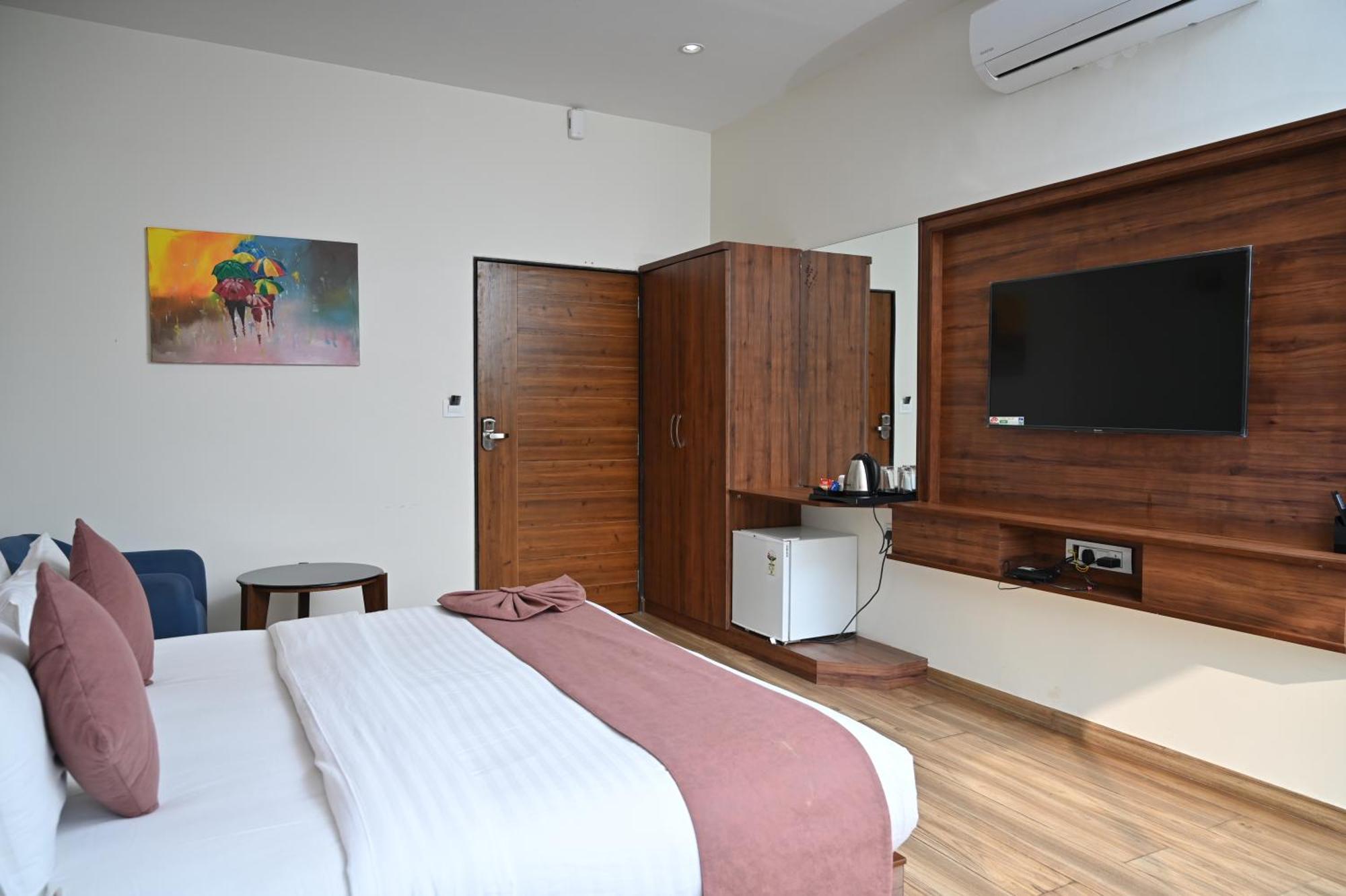 Krishna Riverside Resort Vasad Экстерьер фото