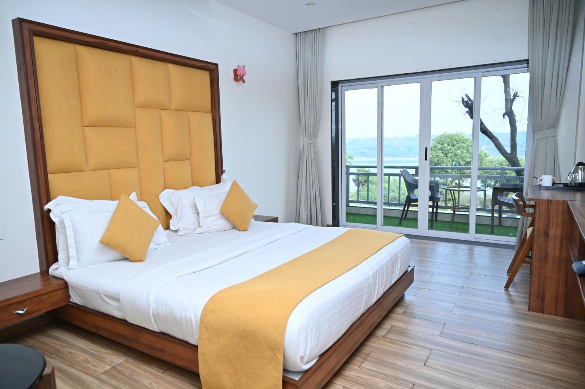Krishna Riverside Resort Vasad Экстерьер фото